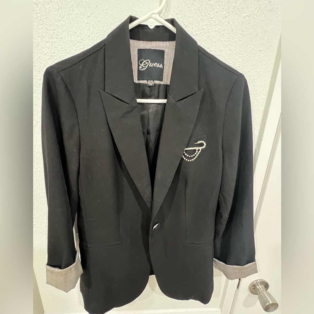 👩🏻‍💼Classic Black Guess Blazer with Rhinestone Brooch Detail- Medium